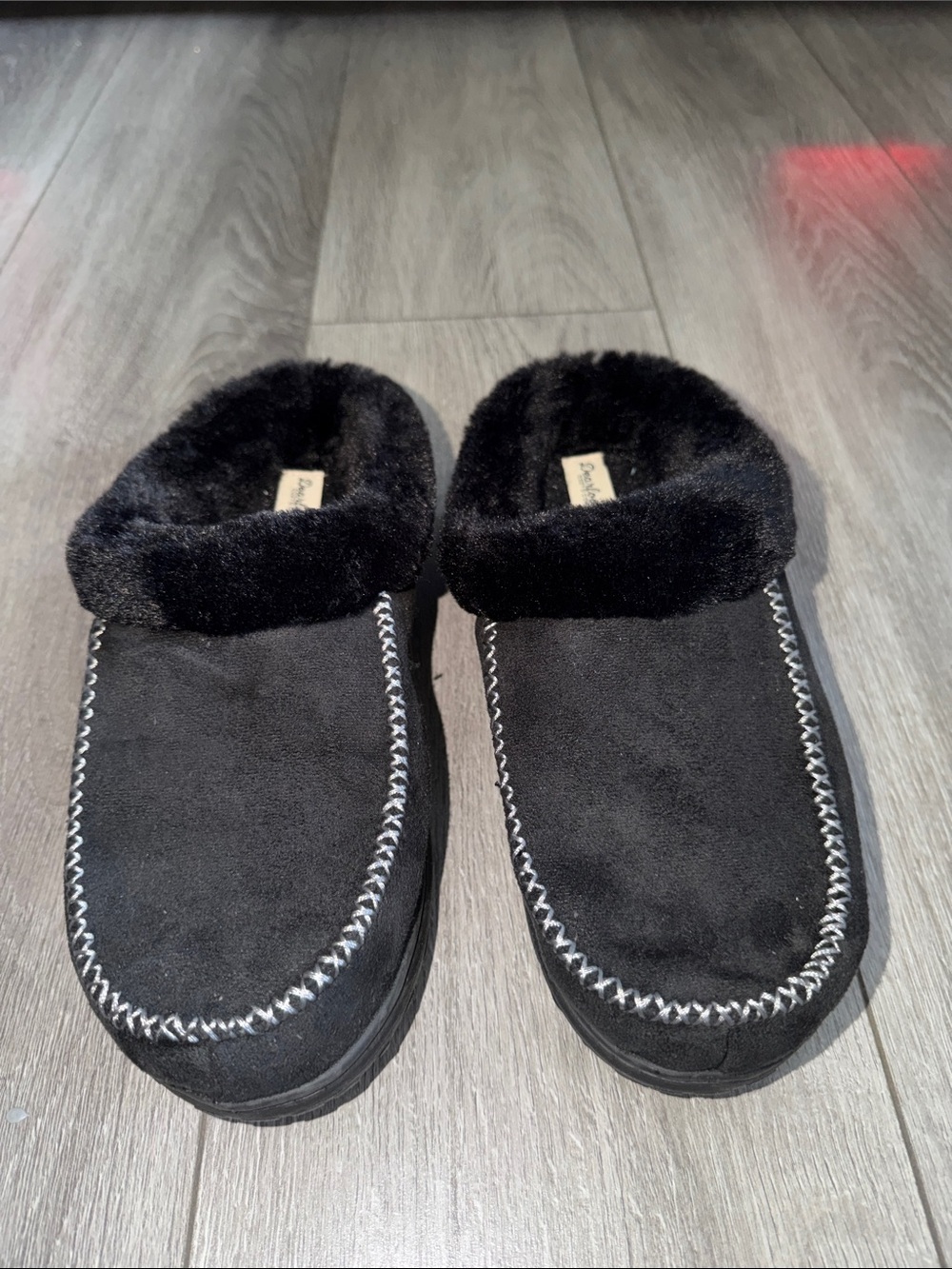 Dearforms Black Faux-Fur Moccasin Slip-On Slippers